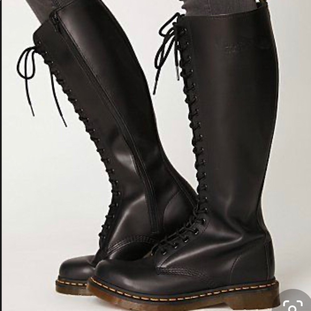Knee High Leather Lace-up Boot (Doc Marten)